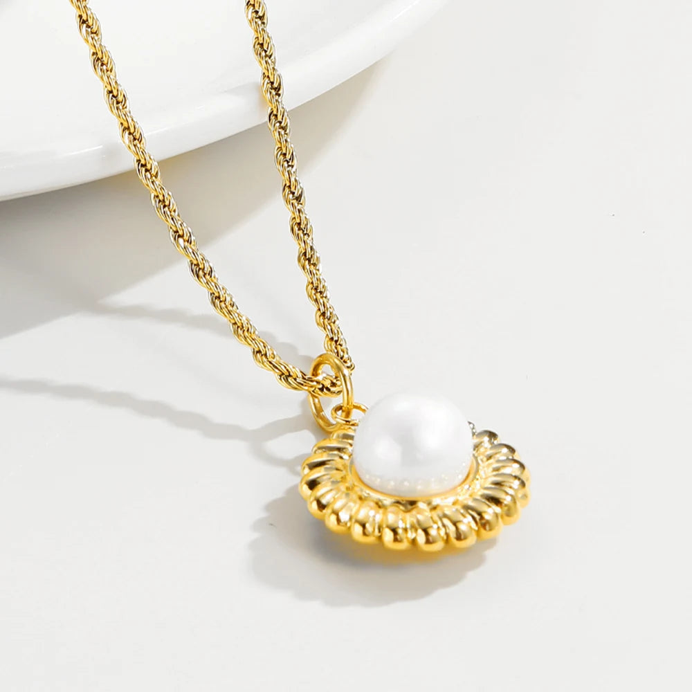 Rope Chain Pearl Round Metal Pendant Necklace — 316L Stainless Steel · PS389