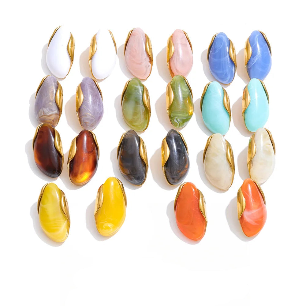 Gold-plated stainless steel earrings with resin and acrylic in various colors.