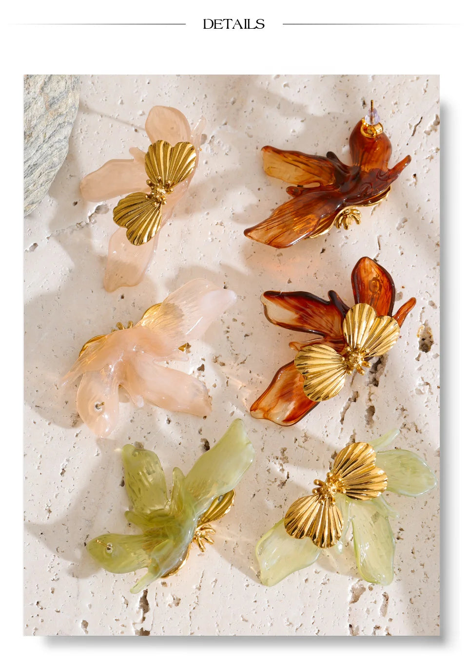 Resin acrylic earrings in gold-plated stainless steel with resin and acrylic.