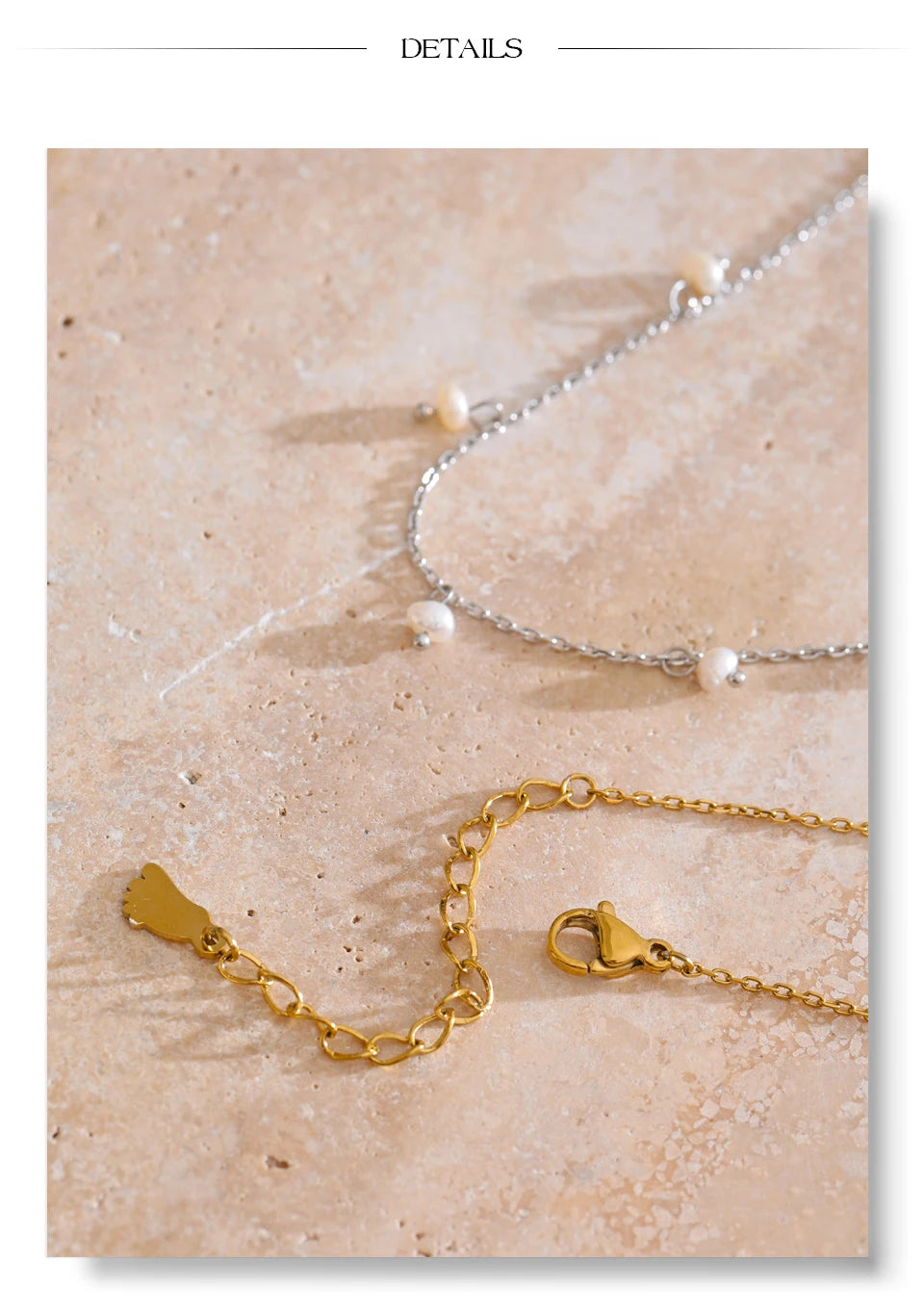 Freshwater pearl geometric chain necklace in gold-plated stainless steel with freshwater pearl.
