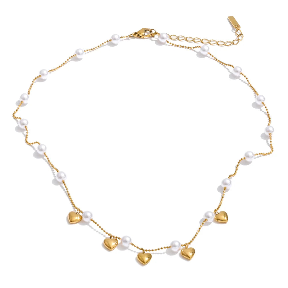 Pearl heart beaded necklace in gold-plated stainless steel with pearl.