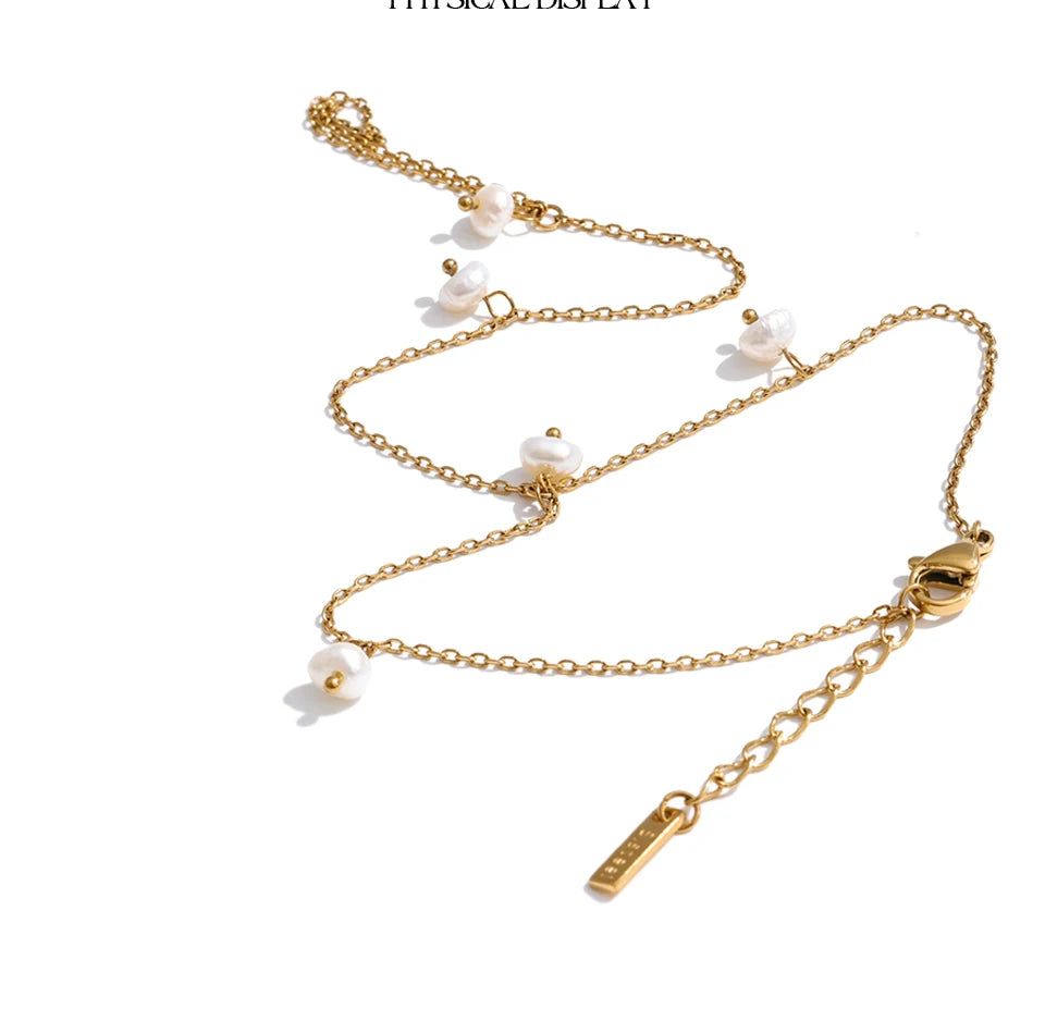 Freshwater Pearl Geometric Chain Bracelet — Gold-Plated Stainless Steel with Freshwater Pearl · PS1068