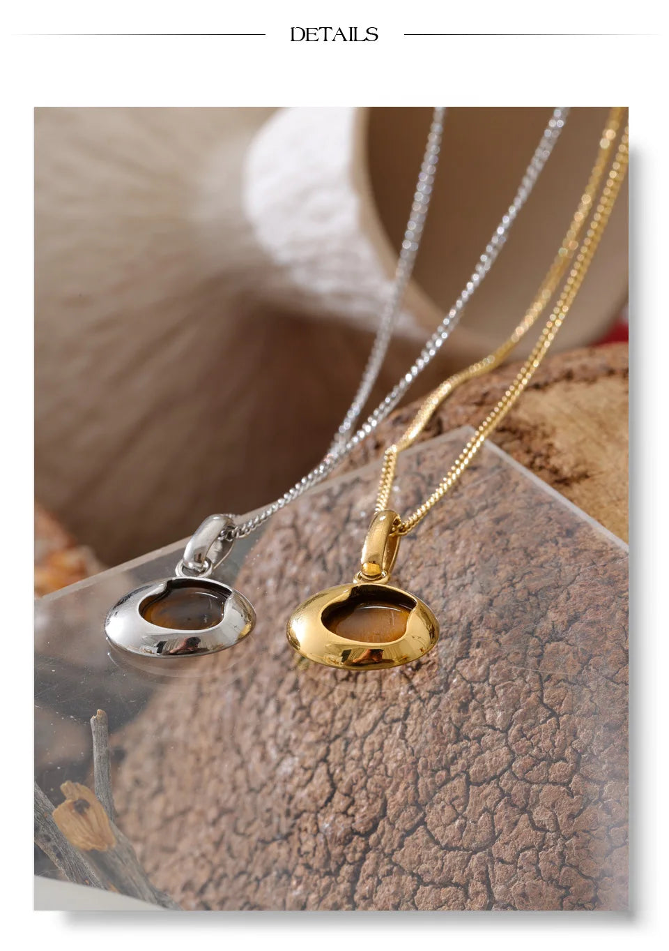 Natural stone geometric necklace in gold-plated stainless steel with natural stone.