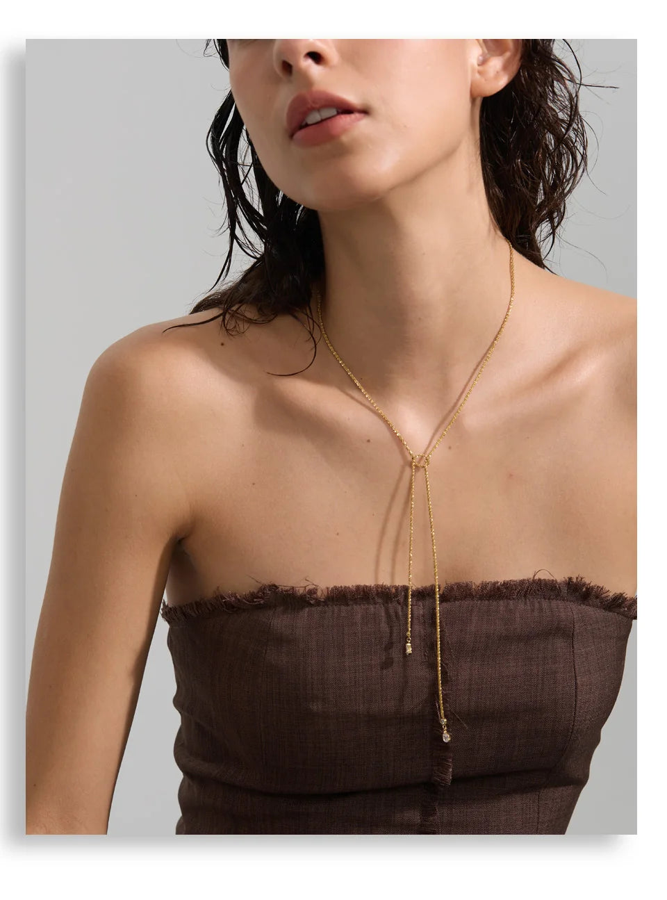 Cubic zirconia geometric chain necklace in gold-plated stainless steel with cubic zirconia.