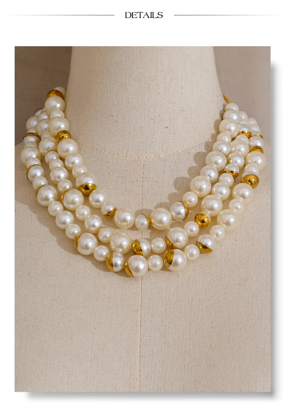 Pearl beaded geometric earrings in gold-plated stainless steel with pearl.