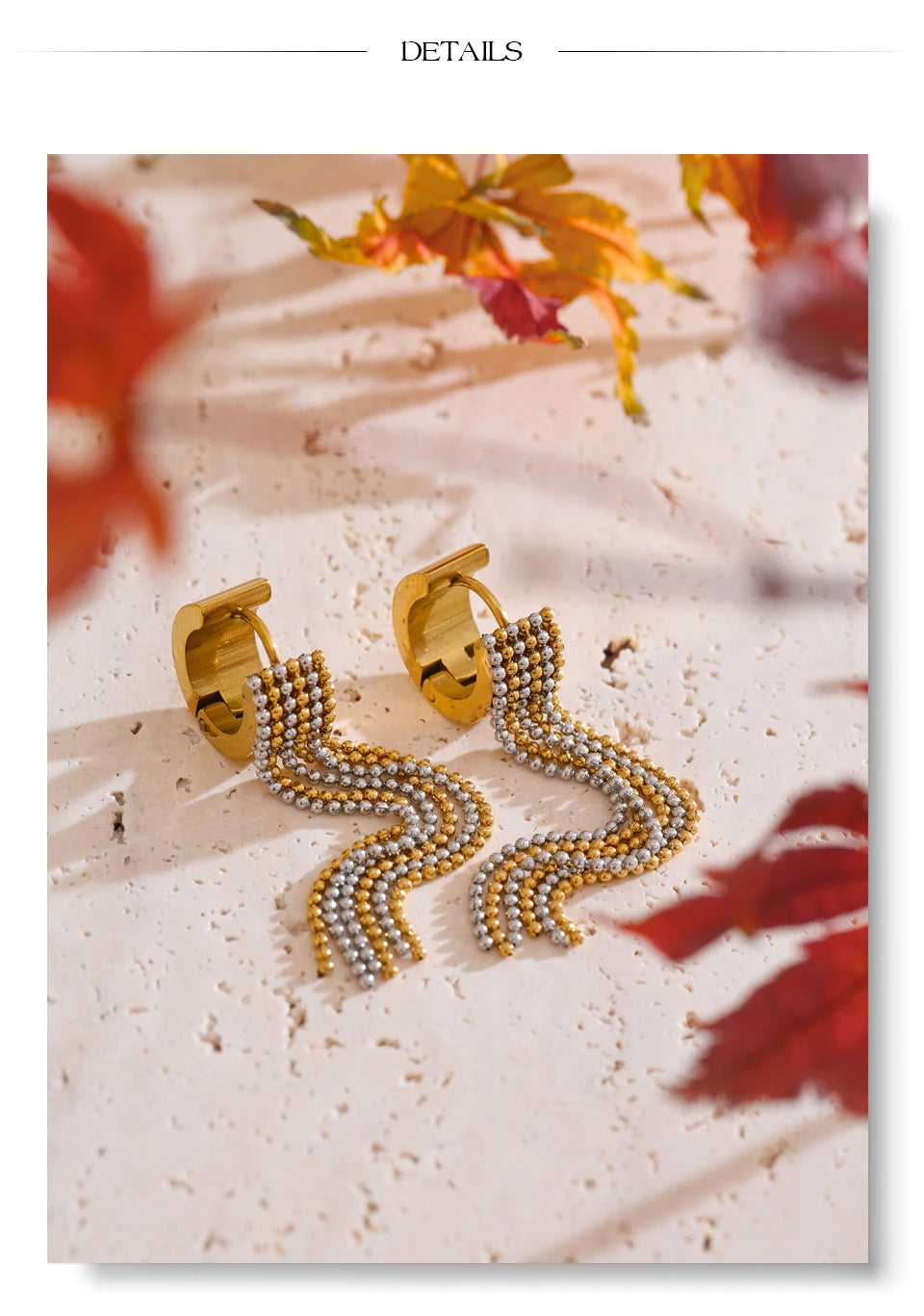 Geometric chain earrings in gold-plated stainless steel.