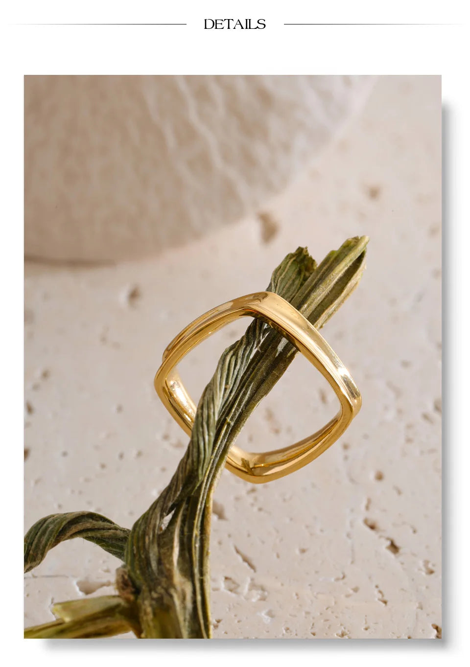 Minimalist geometric ring in 18K gold-plated stainless steel.