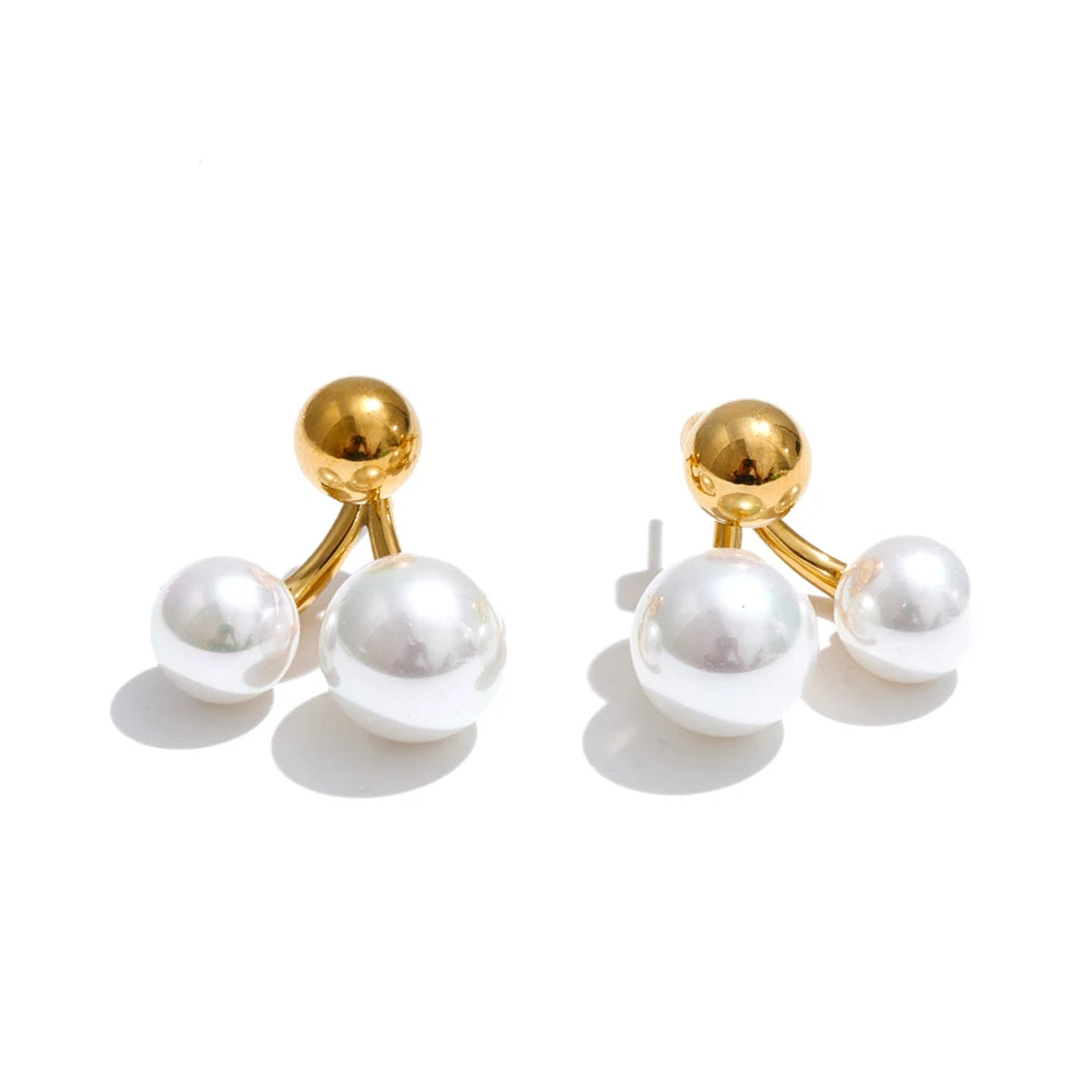 Pearl geometric earrings in gold-plated stainless steel with pearl.