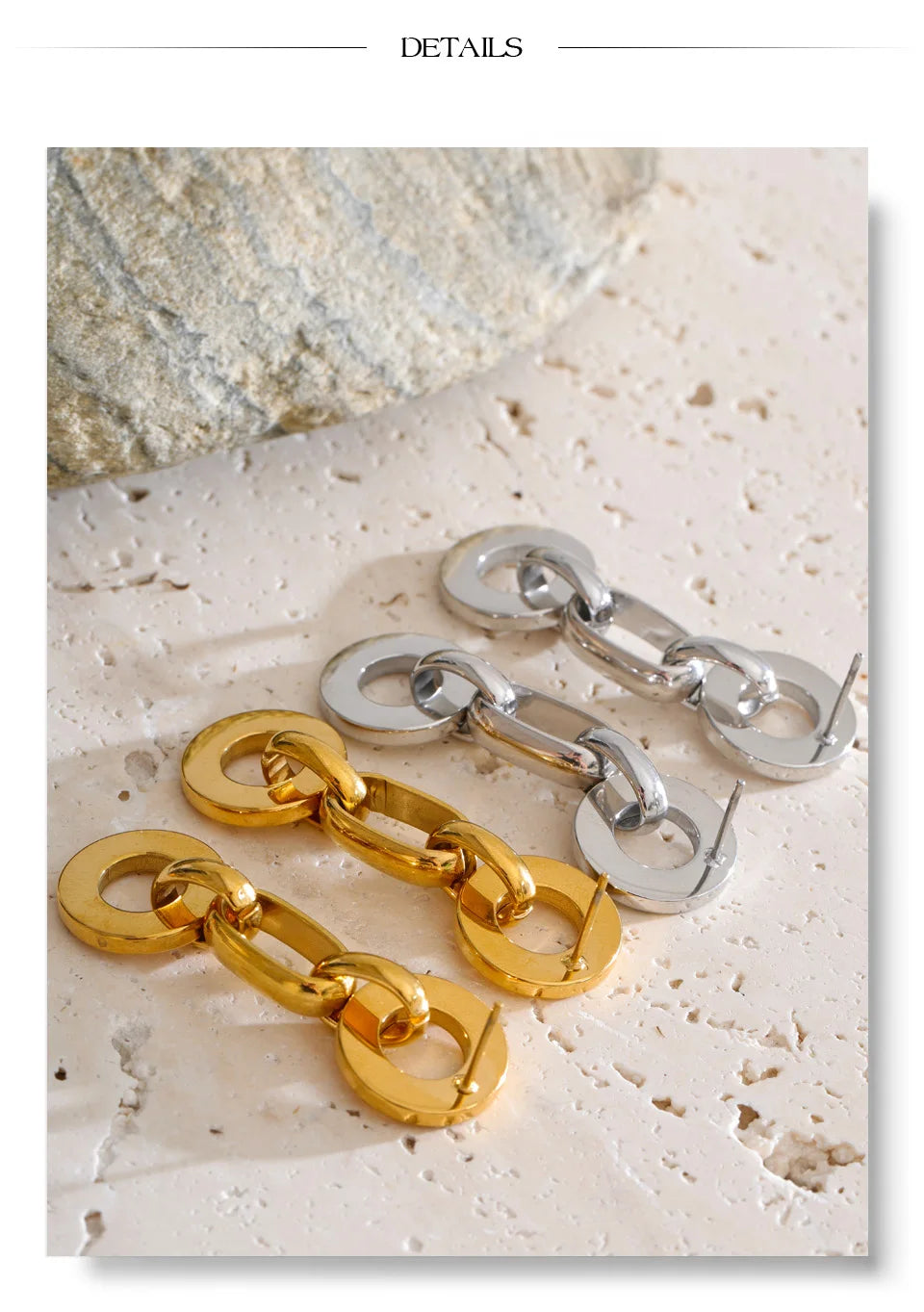 Geometric chain earrings in gold-plated stainless steel.