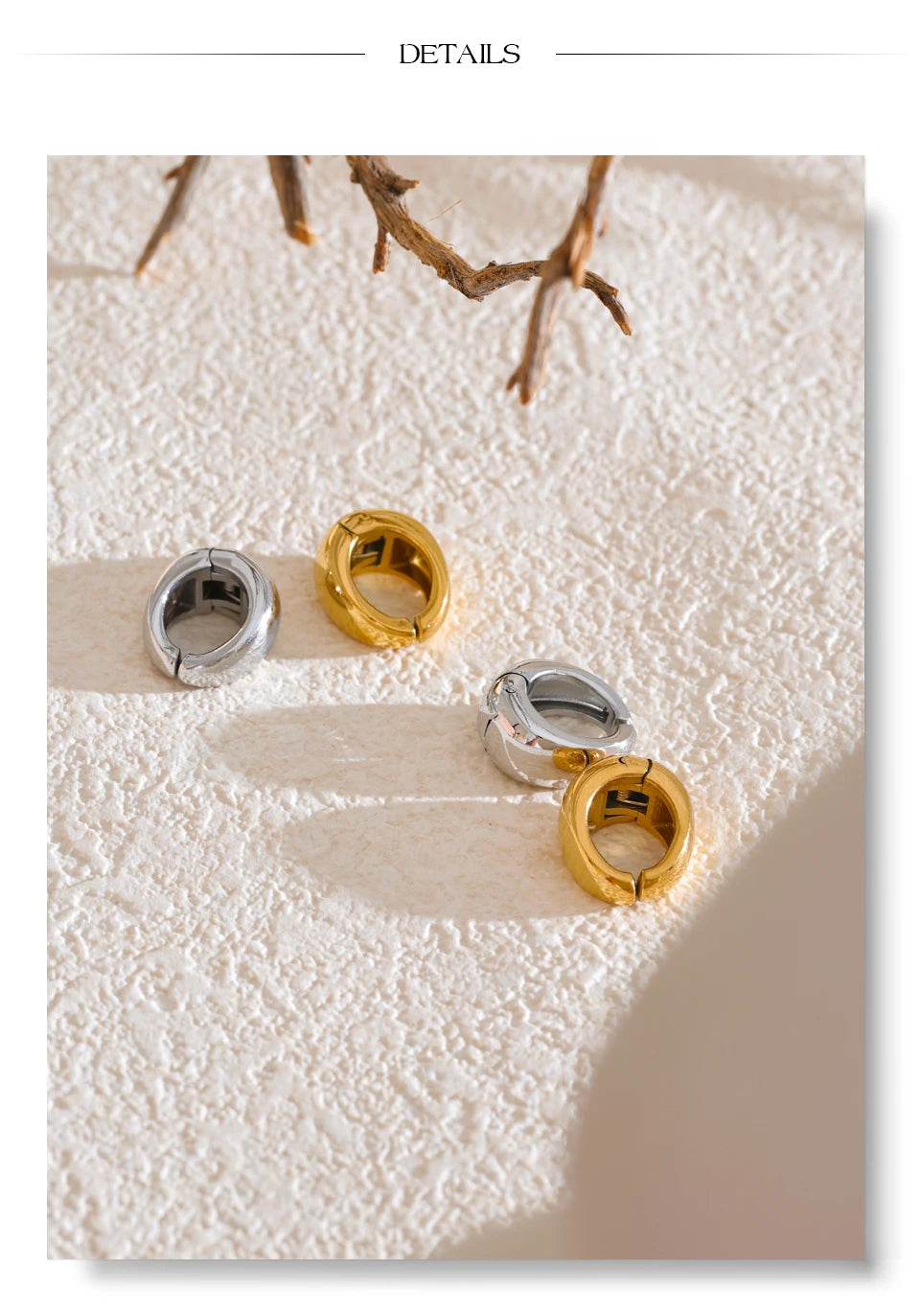 Geometric earrings in gold-plated stainless steel.