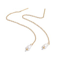Freshwater pearl geometric chain earrings in gold-plated stainless steel with freshwater pearl.
