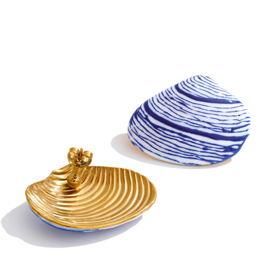 Shell enamel geometric earrings in gold-plated stainless steel with shell and enamel.
