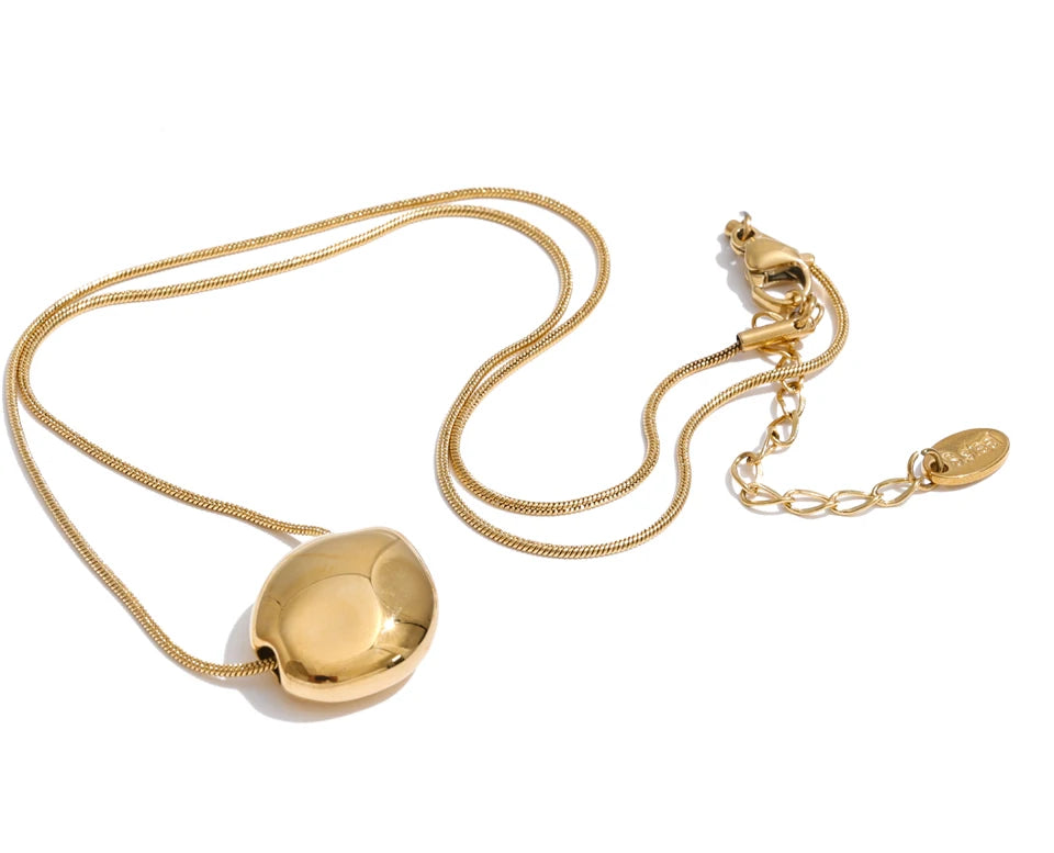 Geometric necklace in gold-plated stainless steel.