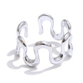 Minimalist geometric ring in gold-plated stainless steel.