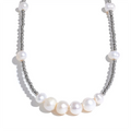 Freshwater pearl geometric necklace in gold-plated stainless steel with freshwater pearl.