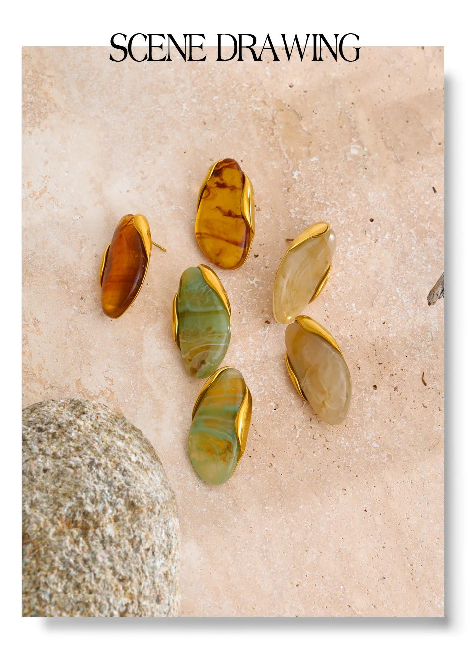 Resin geometric earrings in gold-plated stainless steel with resin.