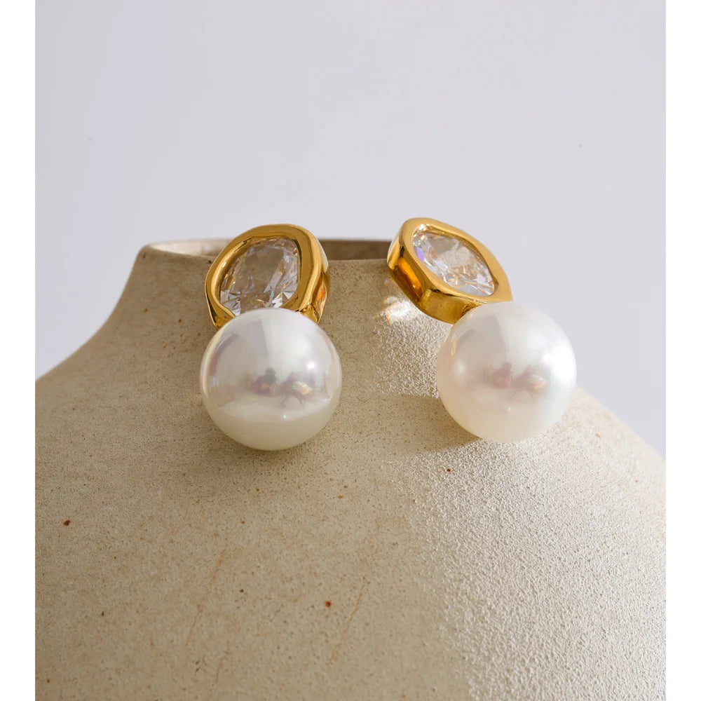 Cubic Zirconia Pearl Geometric Earrings — Gold-Plated Stainless Steel with Pearl and Cubic Zirconia · PS1428