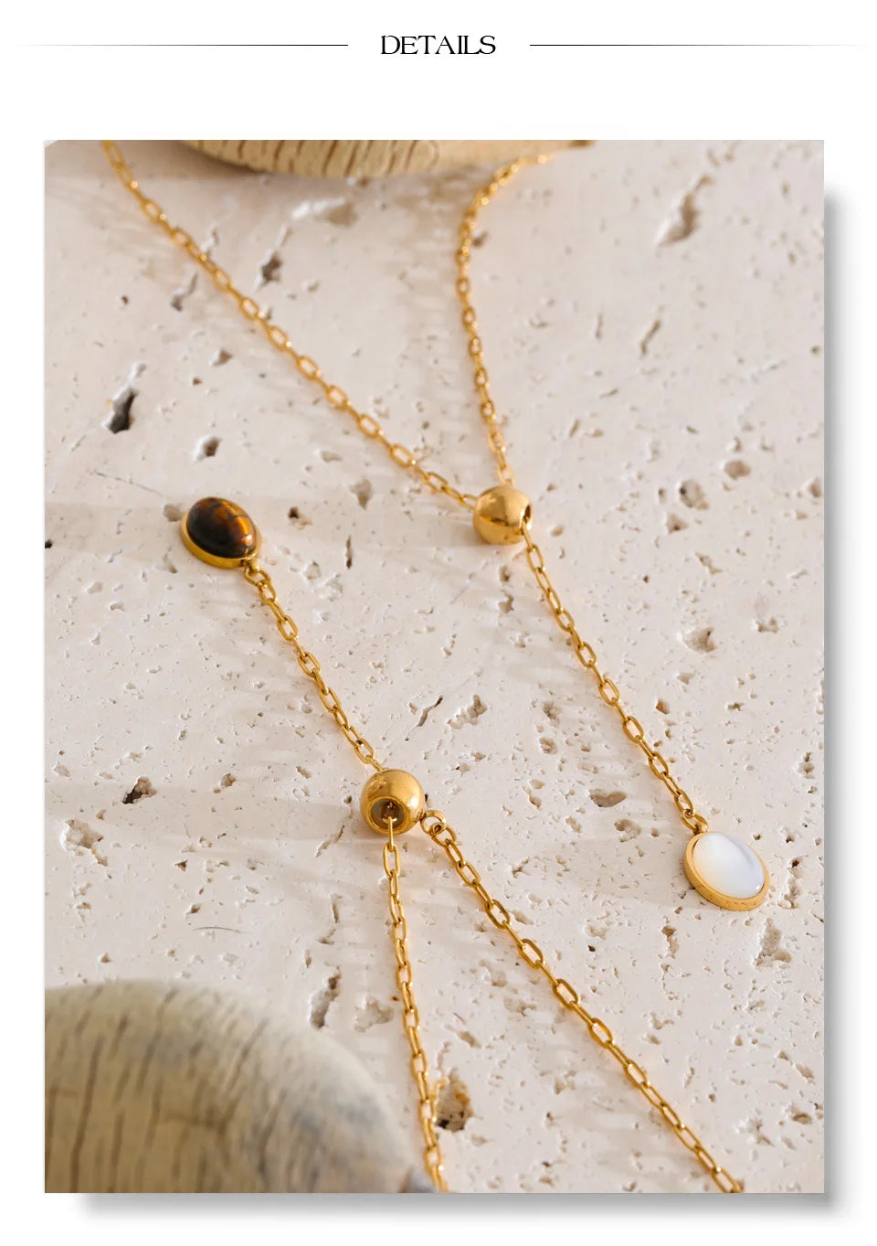 Shell natural stone geometric necklace in gold-plated stainless steel with natural stone and shell.