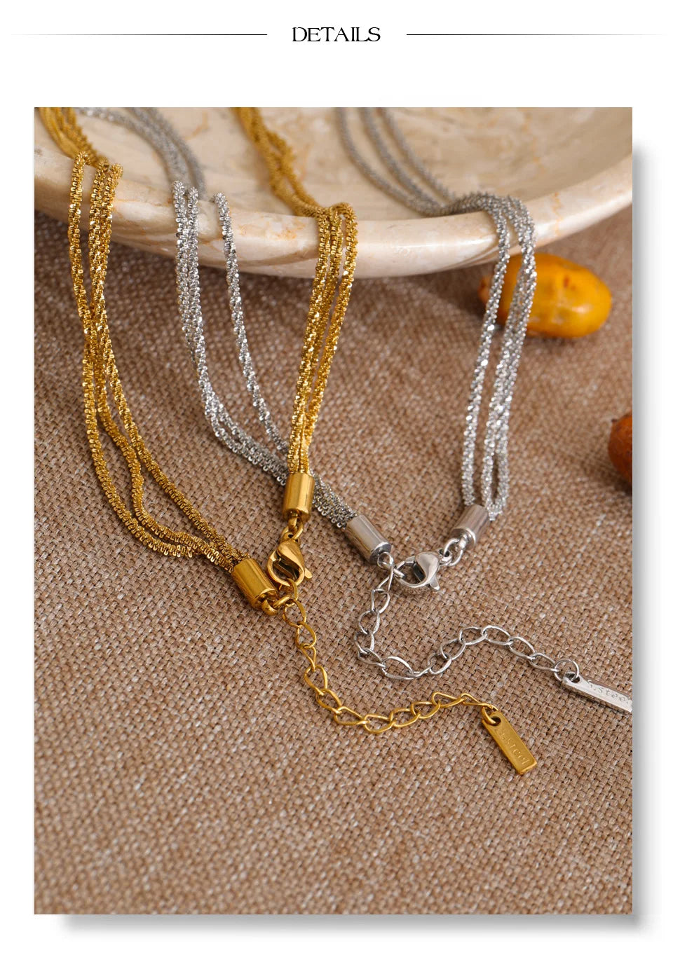 Pearl geometric chain necklace in gold-plated stainless steel with pearl.