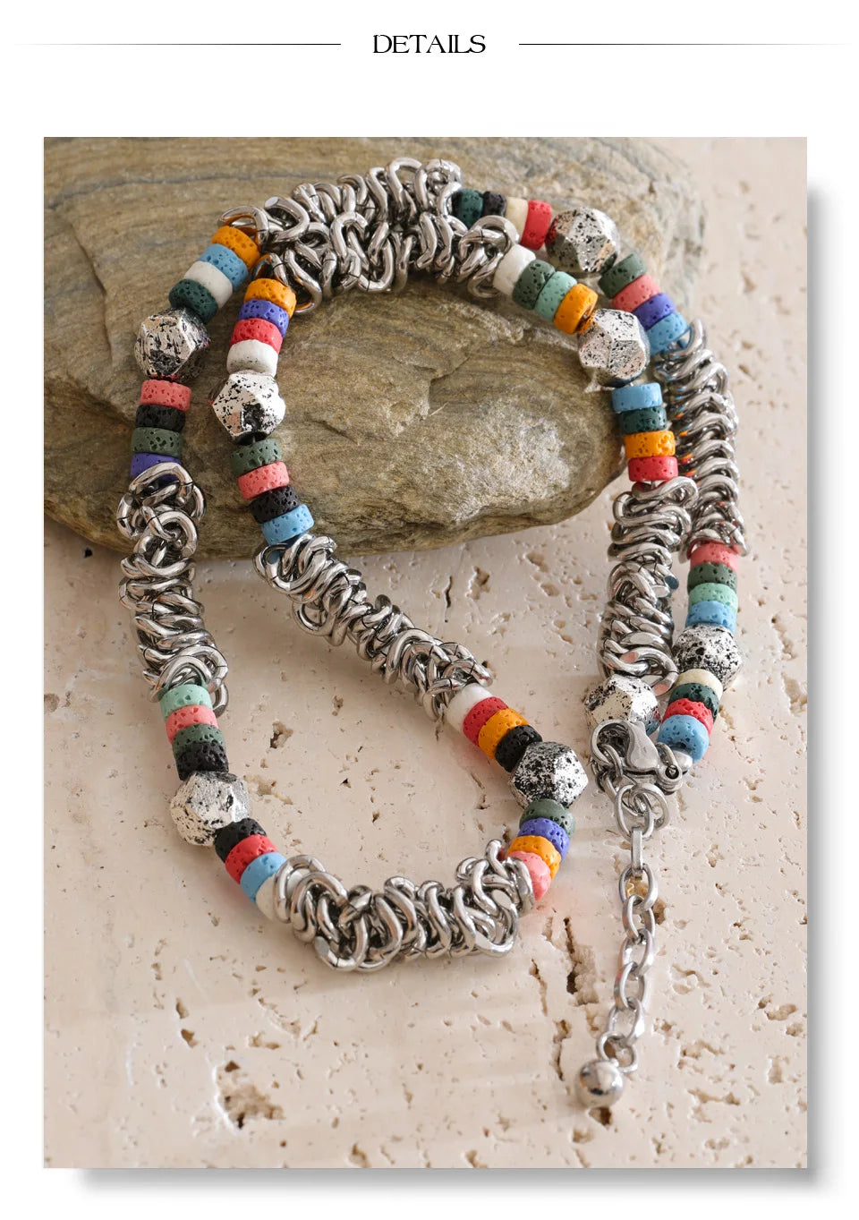 Glass natural stone geometric necklace in gold-plated stainless steel with natural stone.