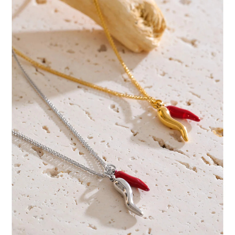 Red enamel geometric necklace in gold-plated stainless steel with enamel.