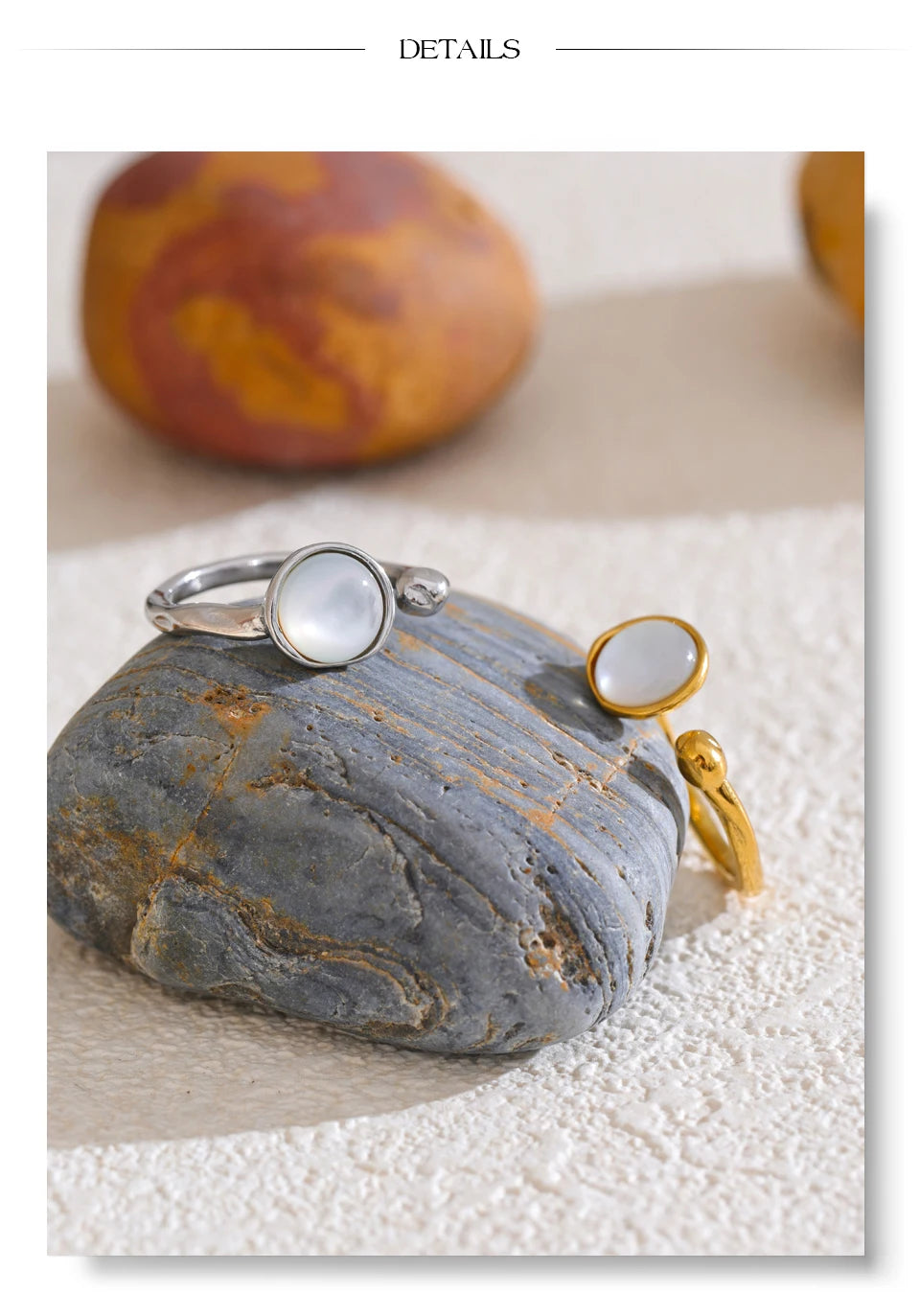 Shell geometric ring in 18K gold-plated stainless steel with shell.
