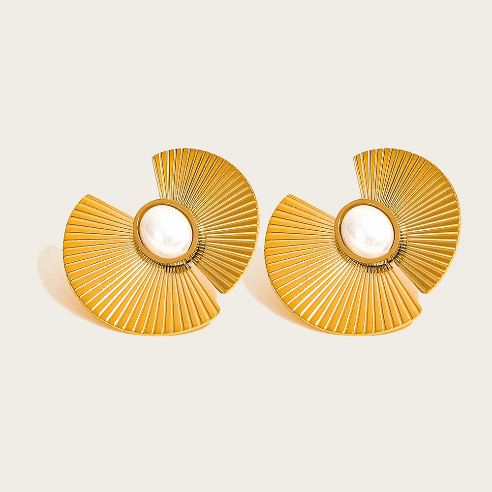 Pearl Flower Stud Earrings — 316L Stainless Steel · PS440
