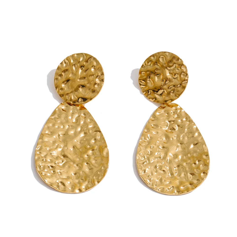 Vintage geometric earrings in gold-plated stainless steel.