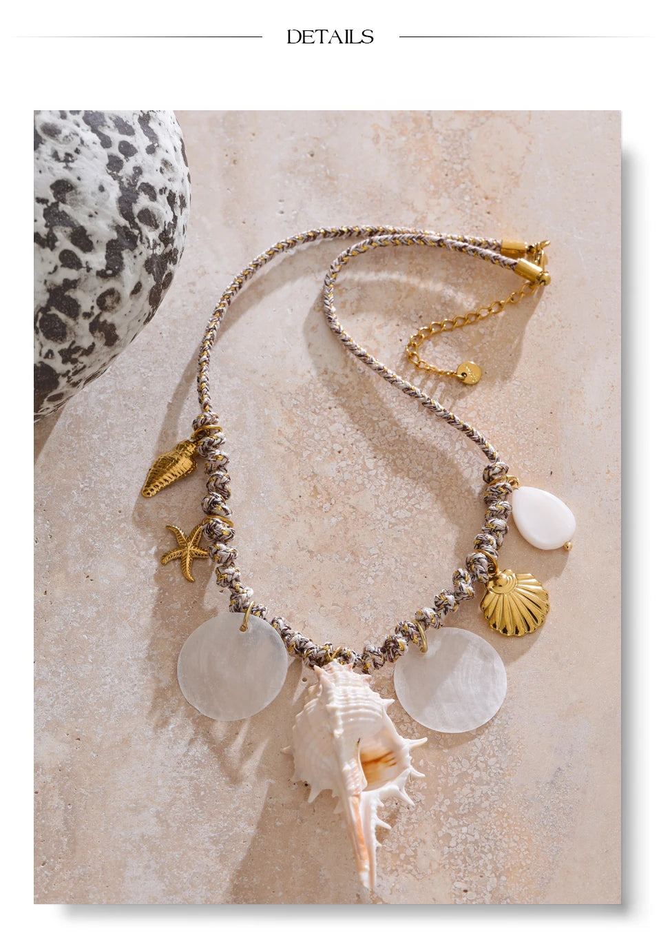 Shell star geometric necklace in gold-plated stainless steel with shell.
