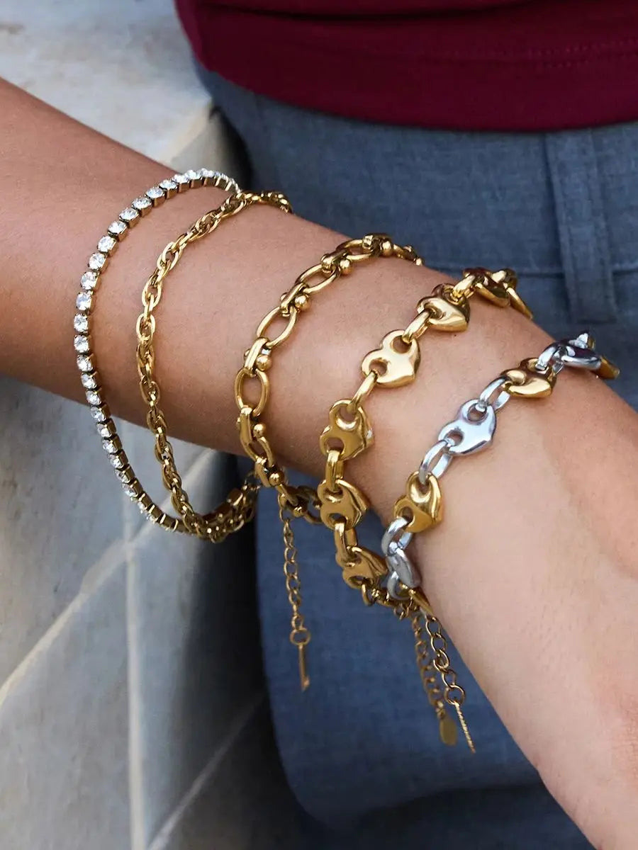 Two-Tone Heart Link Bracelet — Stainless Steel · PS361