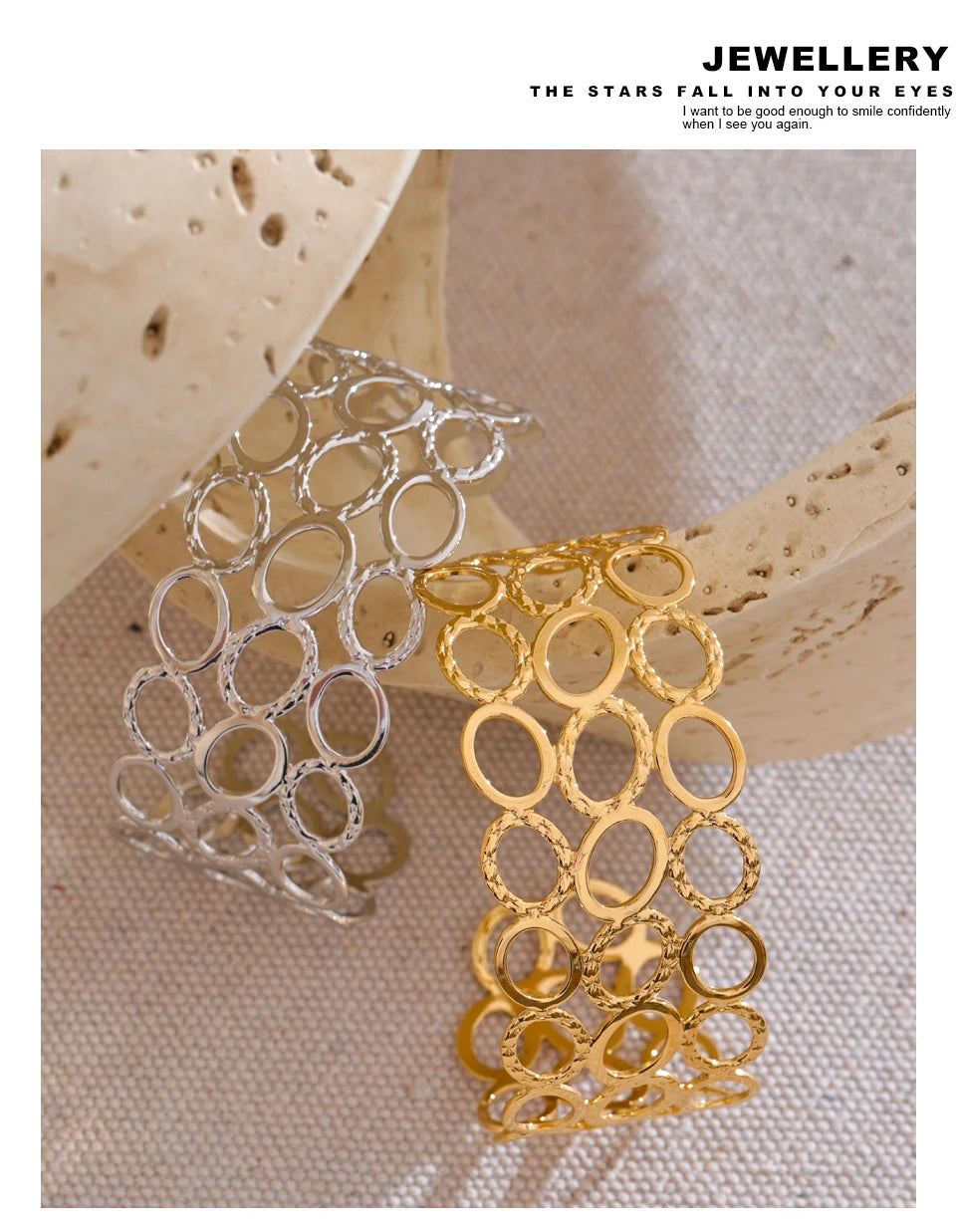 Geometric bracelet in gold-plated stainless steel.