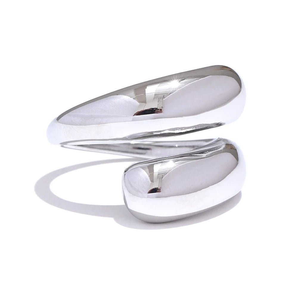 Geometric ring in 18K gold-plated stainless steel.