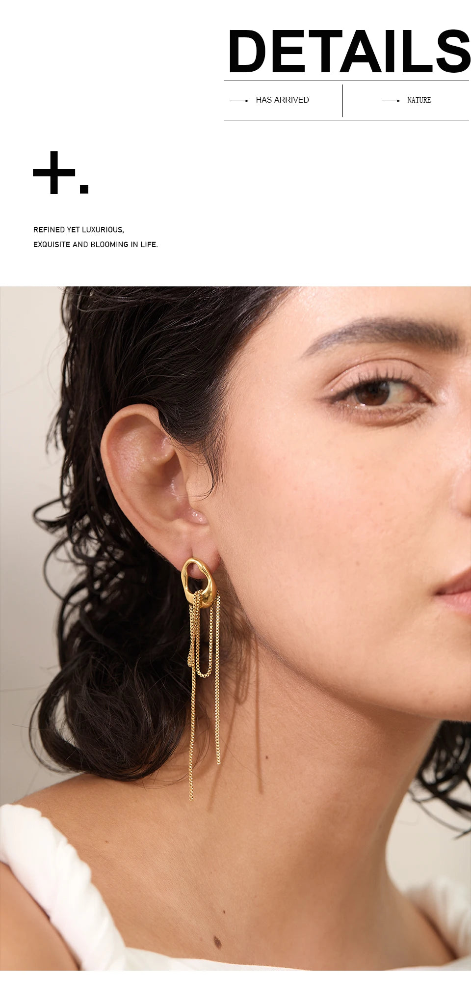 Geometric chain earrings in gold-plated 316L stainless steel.