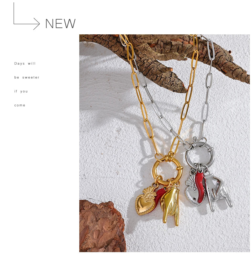 Red heart geometric necklace in gold-plated 316L stainless steel.