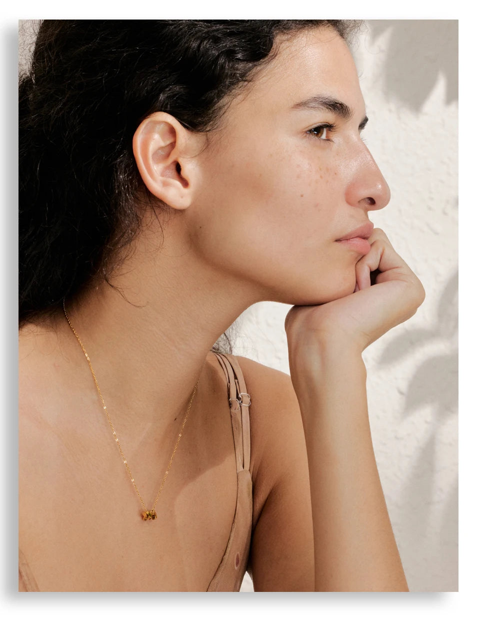 Star necklace in gold-plated stainless steel.