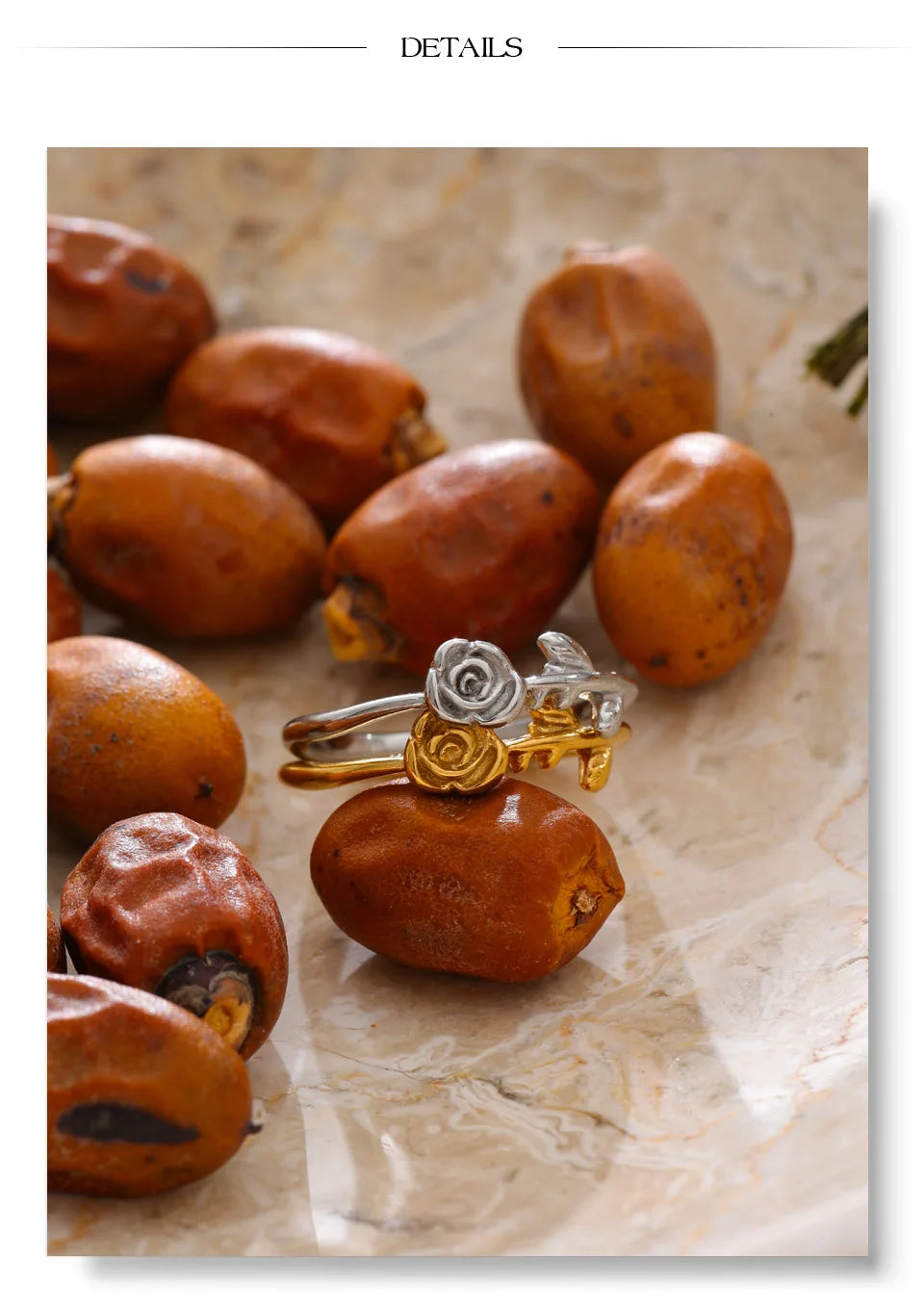 Flower geometric ring in 18K gold-plated stainless steel.