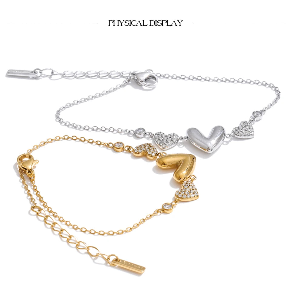 Cubic zirconia heart necklace in gold-plated stainless steel with cubic zirconia.