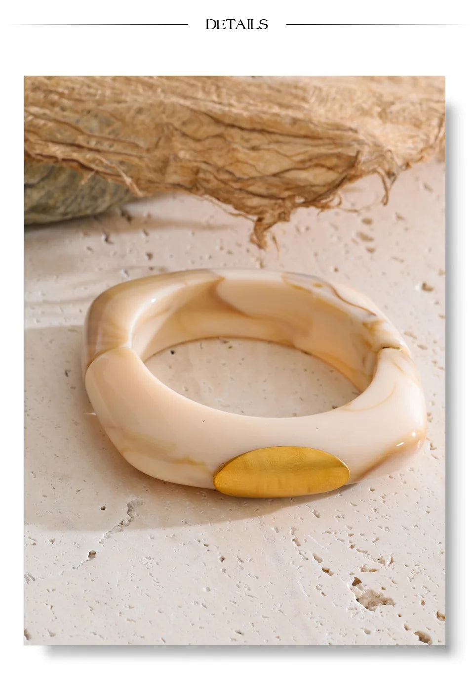 Resin acrylic geometric bracelet in gold-plated stainless steel with resin and acrylic.