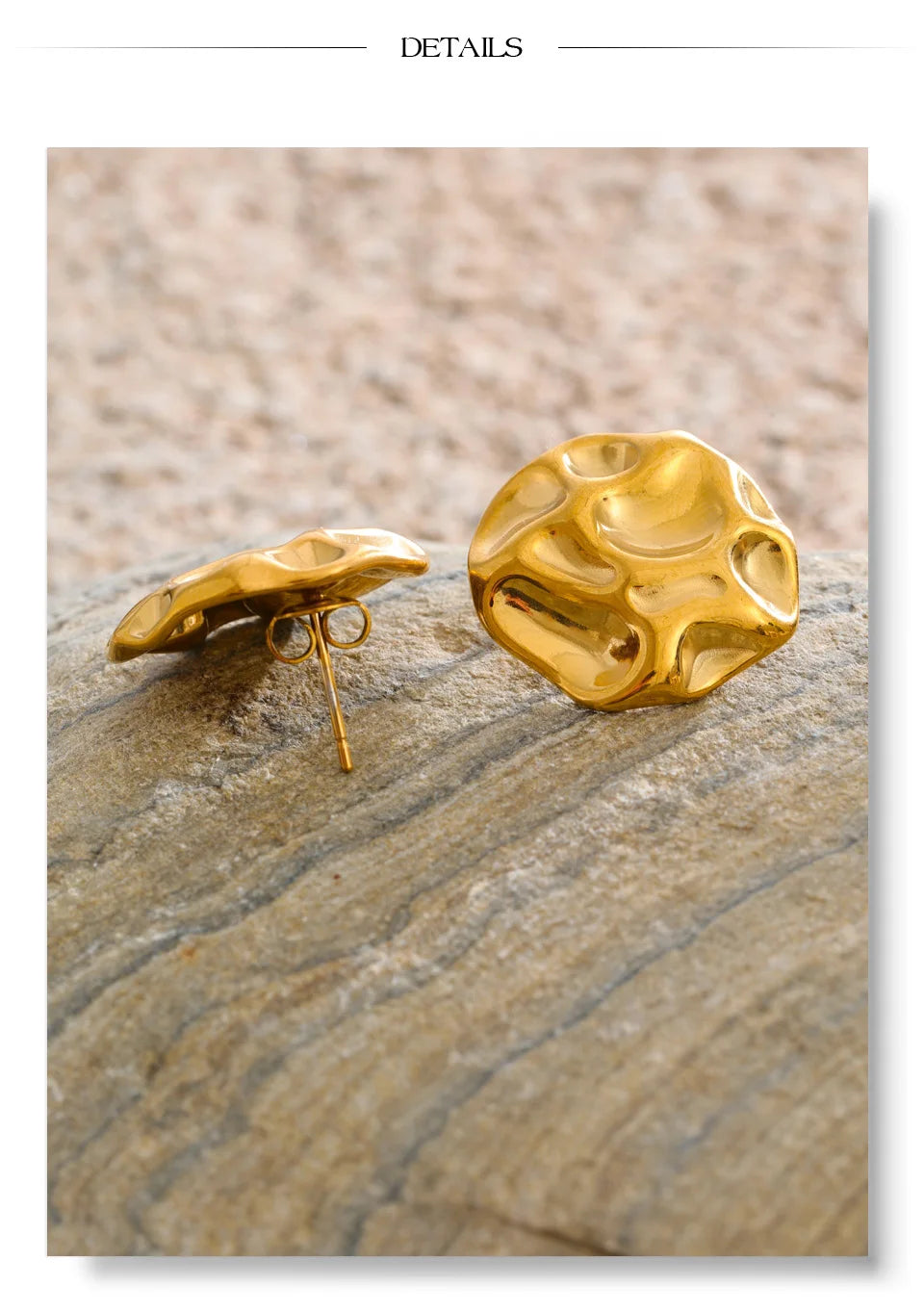 Hammered geometric earrings in gold-plated stainless steel.