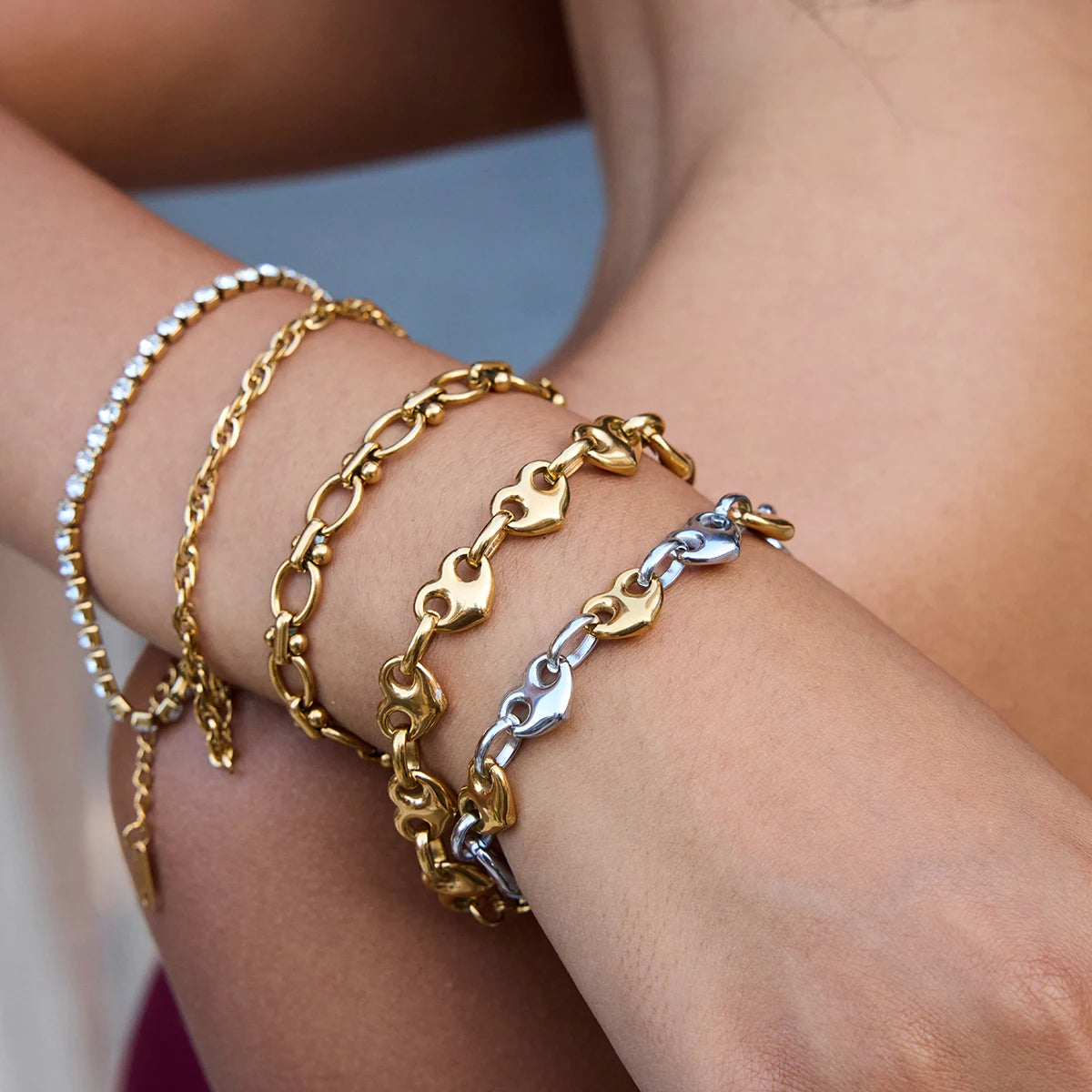 Two-Tone Heart Link Bracelet — Stainless Steel · PS361