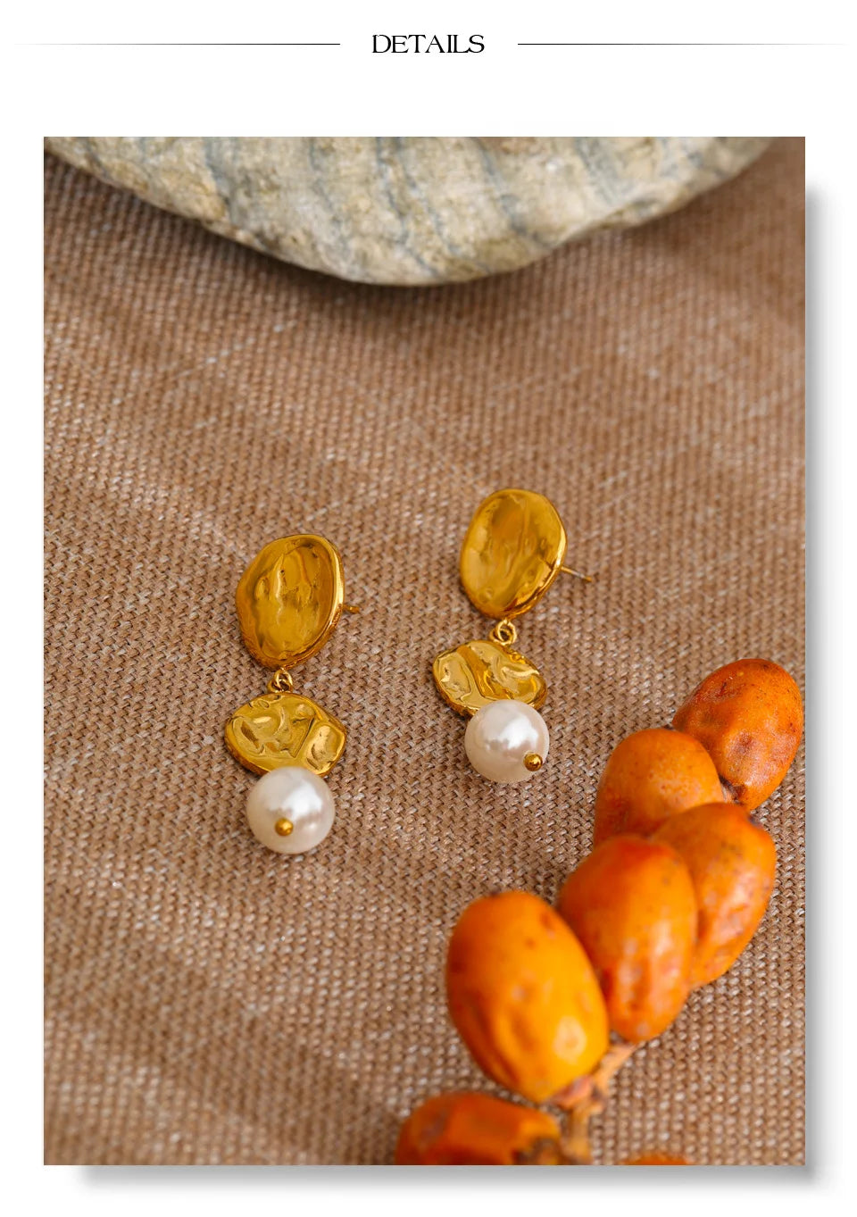 Pearl shell geometric earrings in gold-plated stainless steel with pearl and shell.