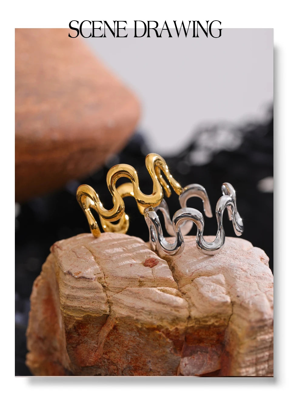 Minimalist geometric ring in gold-plated stainless steel.