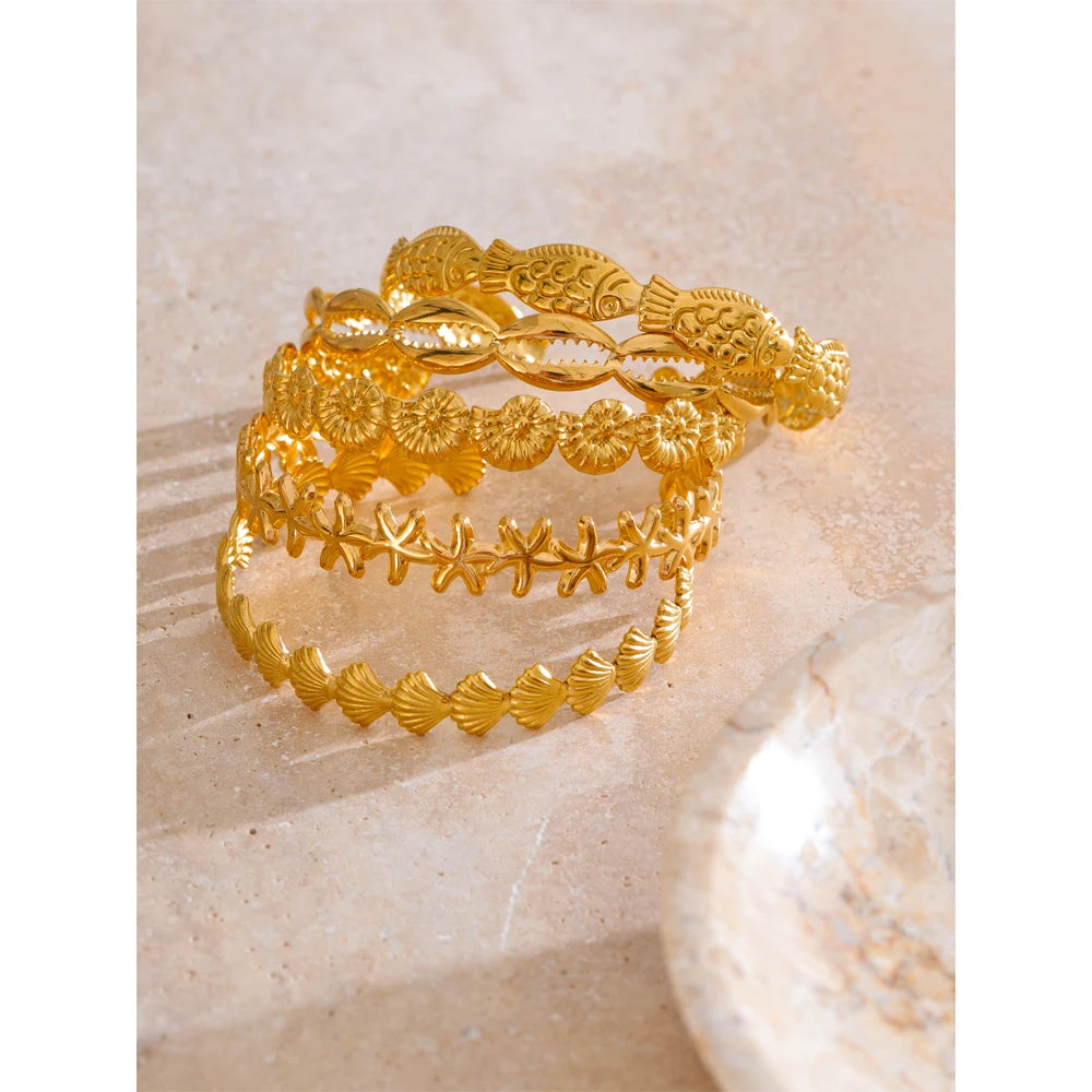 Shell Star Geometric Bracelet — Gold-Plated Stainless Steel with Shell · PS2123