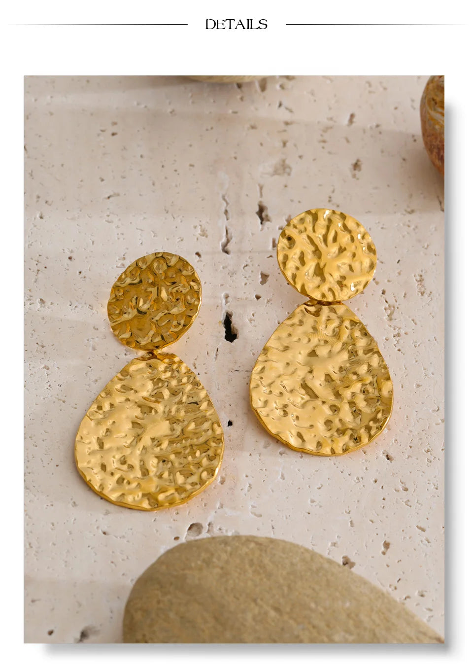Vintage geometric earrings in gold-plated stainless steel.