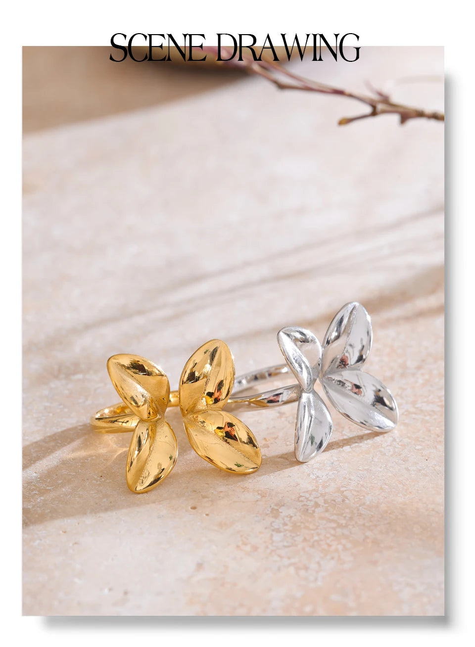 Flower ring in gold-plated stainless steel.