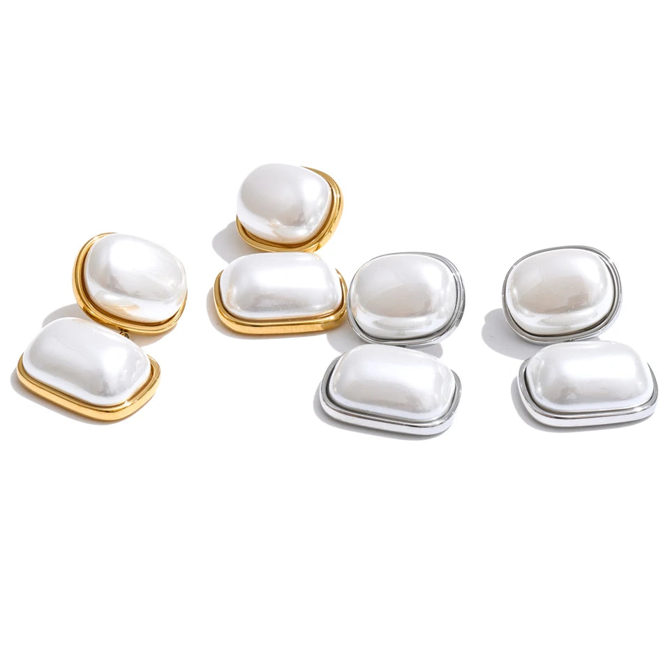 Pearl geometric earrings in gold-plated stainless steel with pearl.