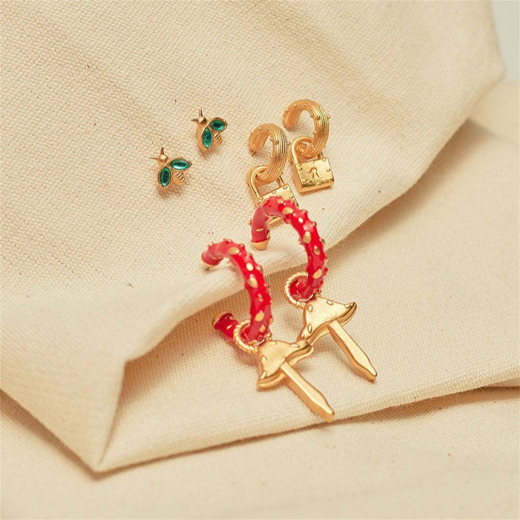 Vintage mushroom earrings with a female niche temperament, earrings with gold plating and color retention