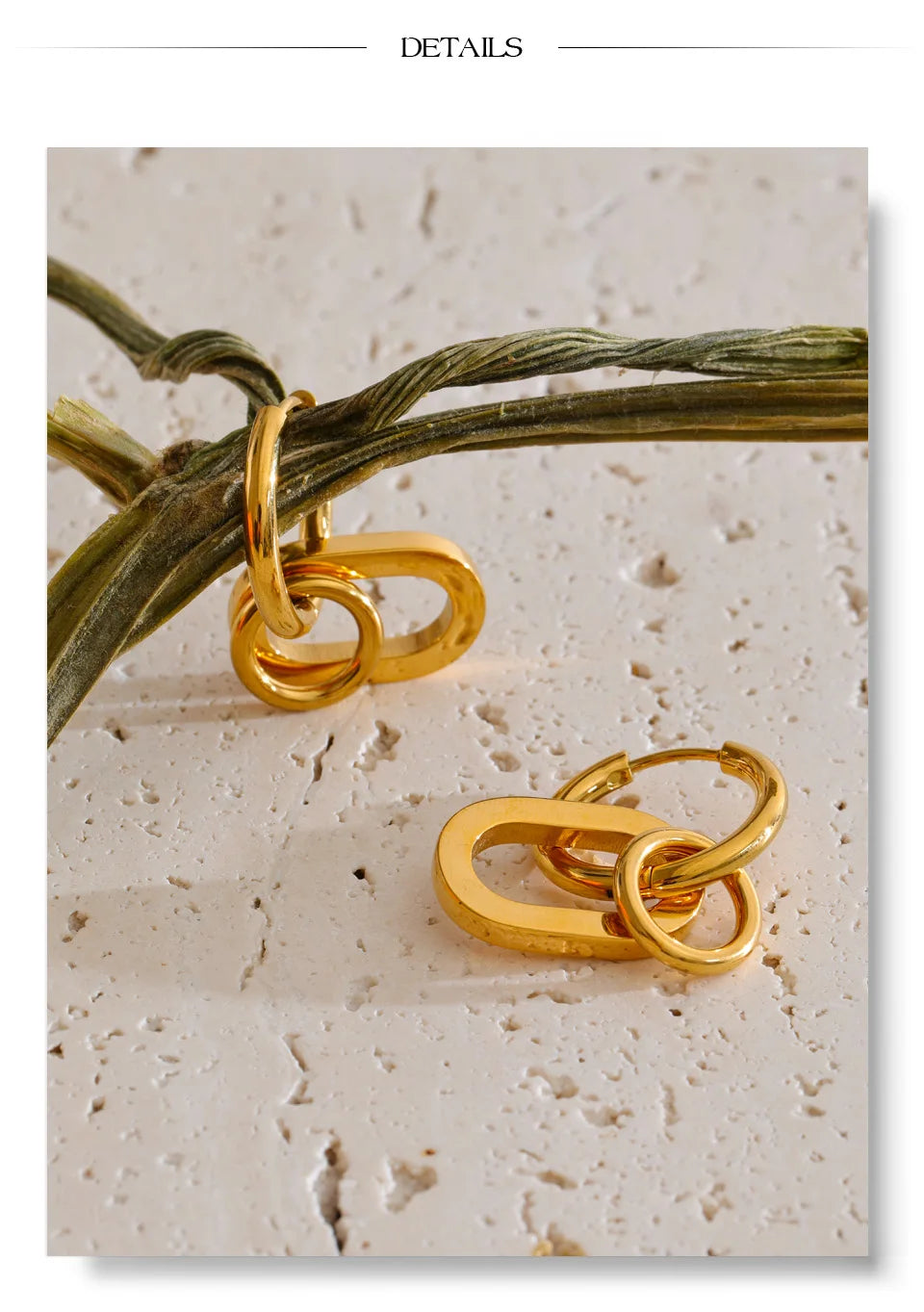 Geometric earrings in gold-plated stainless steel.