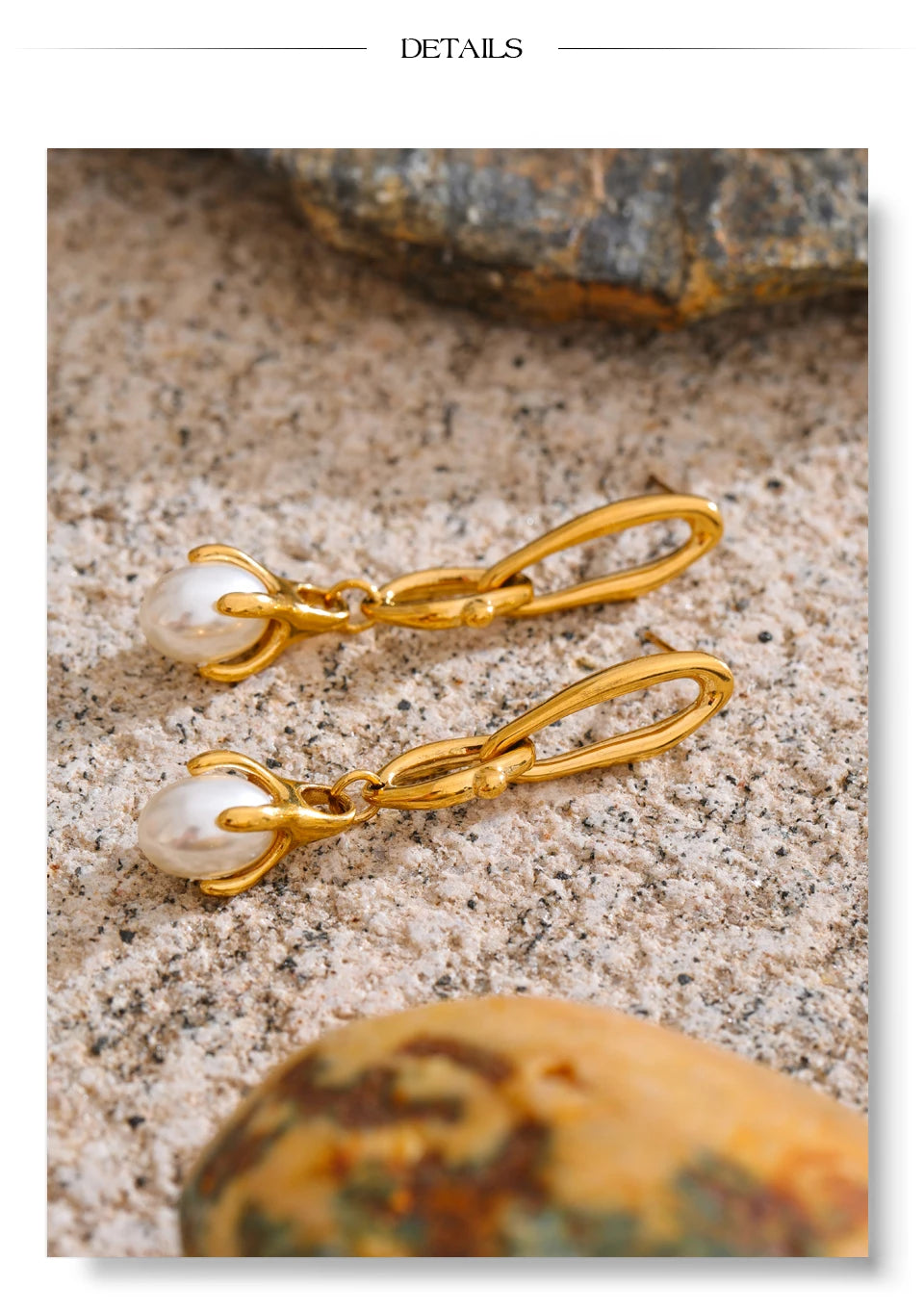 Pearl geometric earrings in gold-plated stainless steel with pearl.