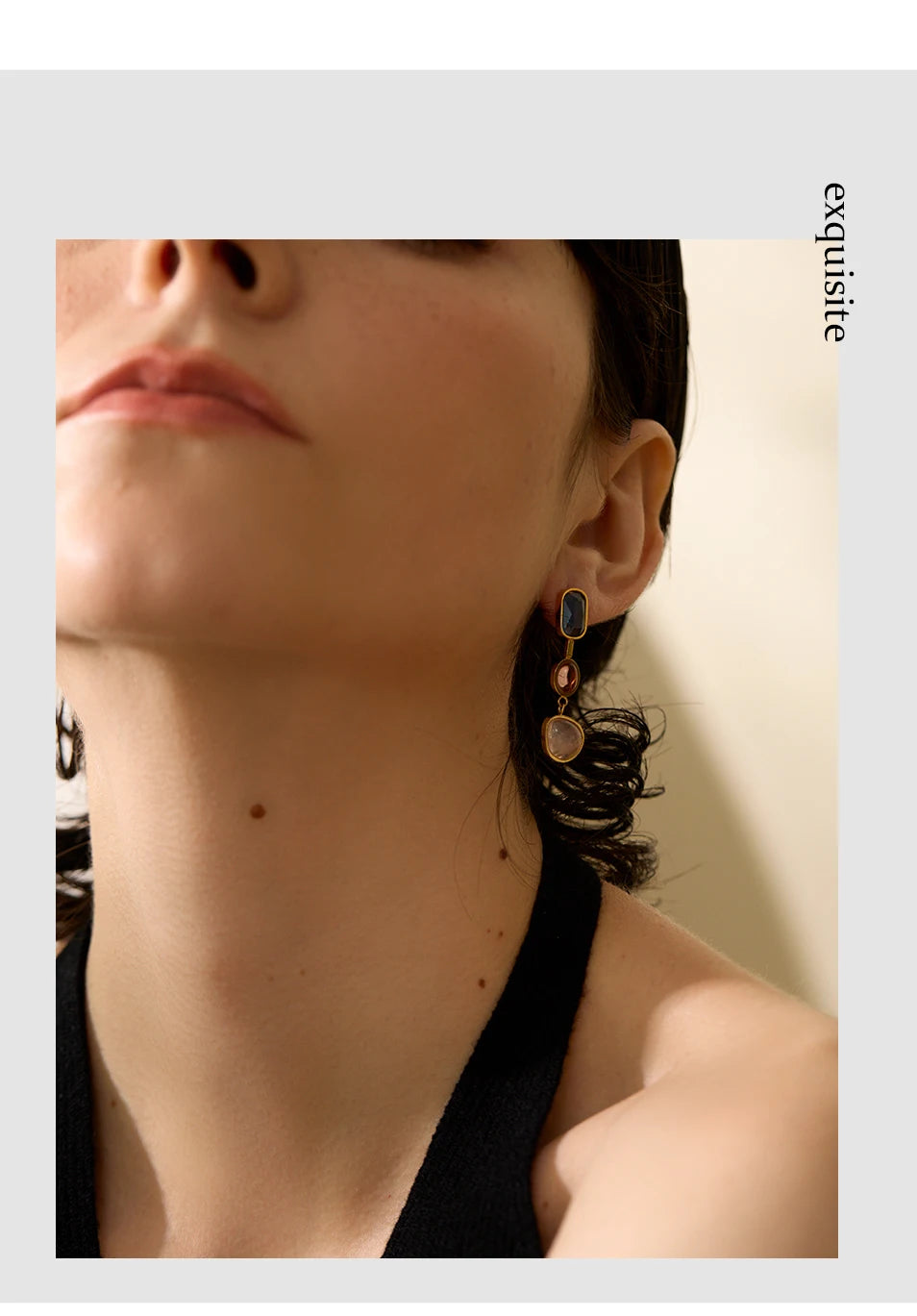 Natural stone geometric earrings in gold-plated 316L stainless steel with natural stone.